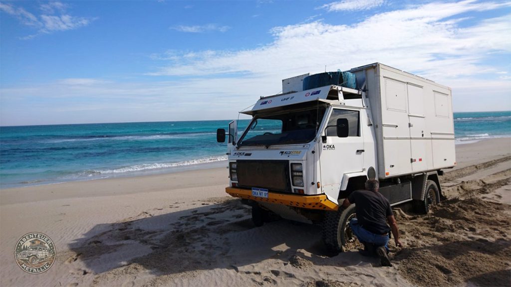 OKA im Sand Australien